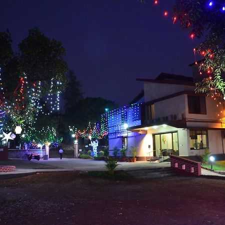 Отель Diwali Baug Лонавала Экстерьер фото